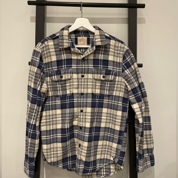 Plaid Blue & White Long-Sleeve Button Down - Picture 3 of 8